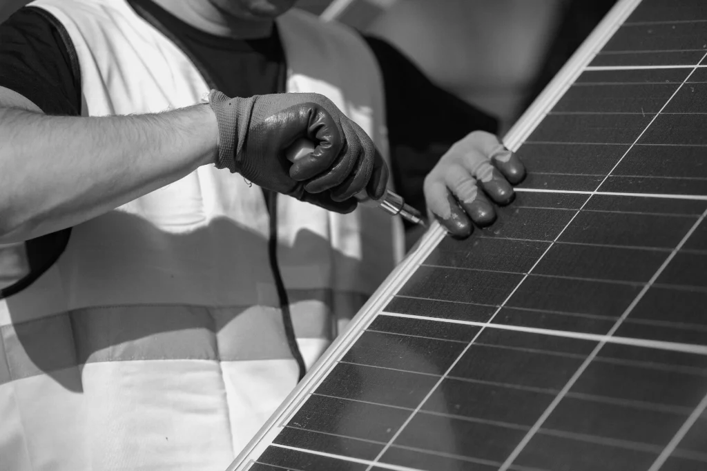Nettoyage et entretien de vos panneaux photovoltaĂŻques dans le grand est
